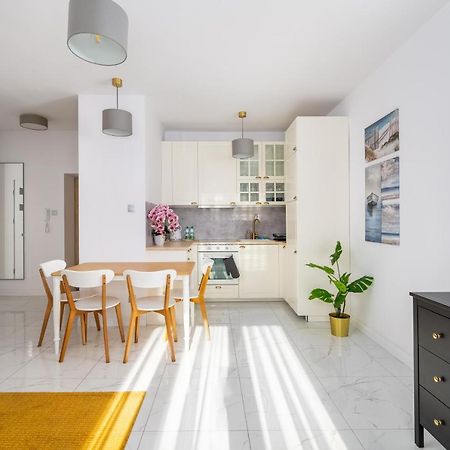 Park Skaryszewski Cosy Apartment ワルシャワ エクステリア 写真